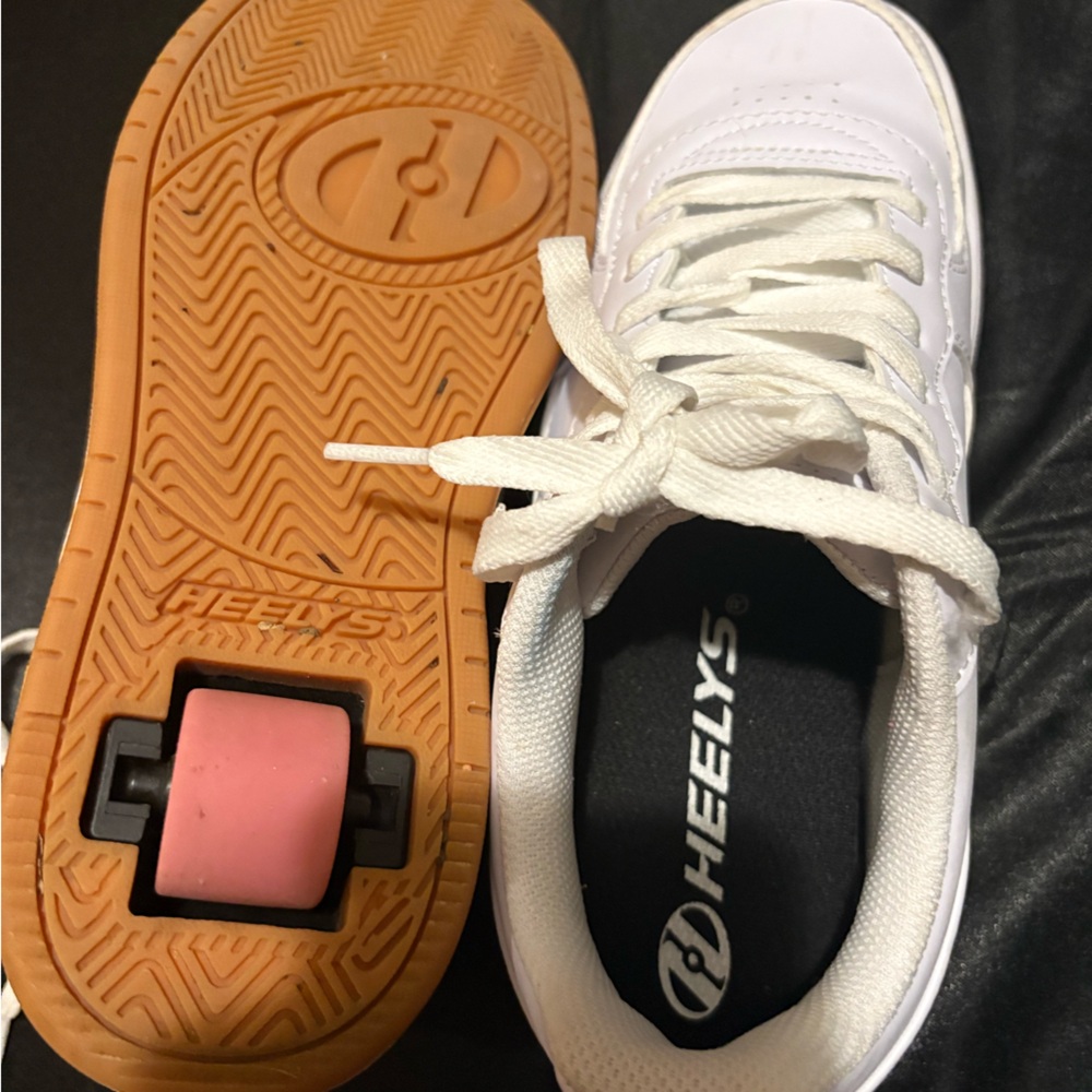 heelys